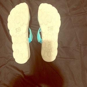 Land and comfortable sandals